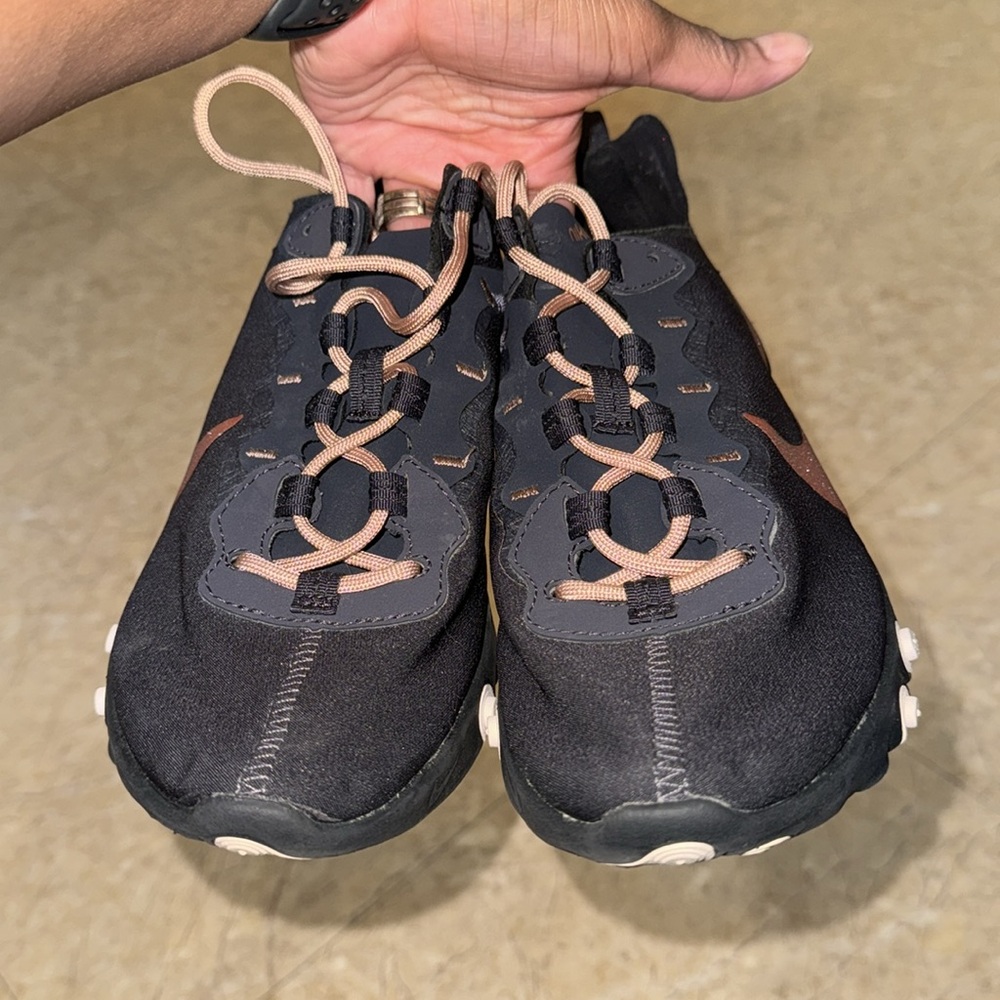 NIKE REACT ROSE GOLD - Picture 13 of 13